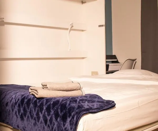 Urban Space 64 - Free Parking דירה