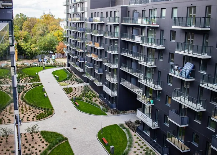 Urban Space 64 - Free Parking * Wroclaw